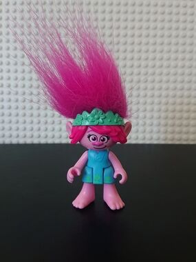 DreamWorks Trolls Movie - Poppy Troll 2.5" Action Figure